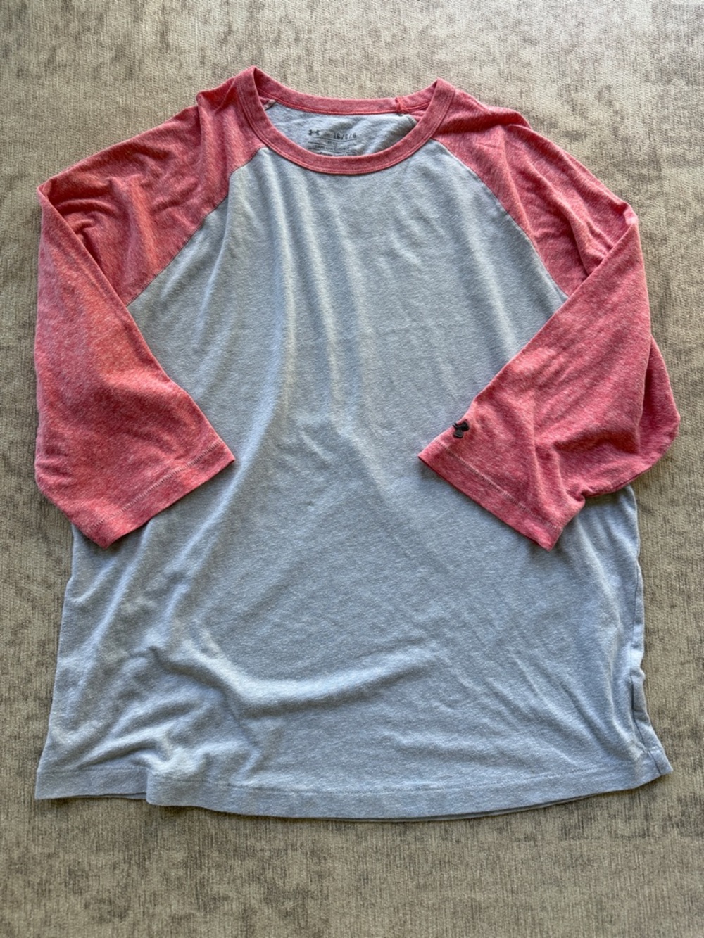 Under Armour Men's Grey Body with Red Raglan 3/4 Sleeve Tee
